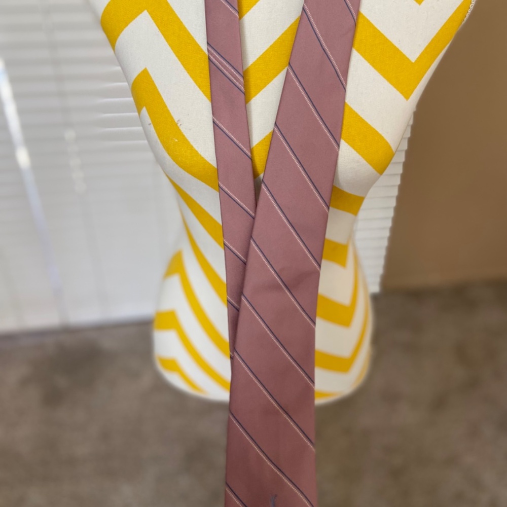 YSL tie - Picture 4 of 4